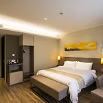 Home Inn Plus Shanghai Zhangjiang Park